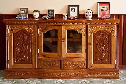 3 Monkeys Villa *